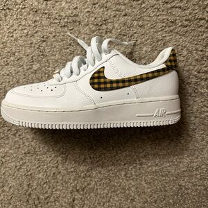 Nike Air Force 1 Gingham Bronzine sneaker size 8